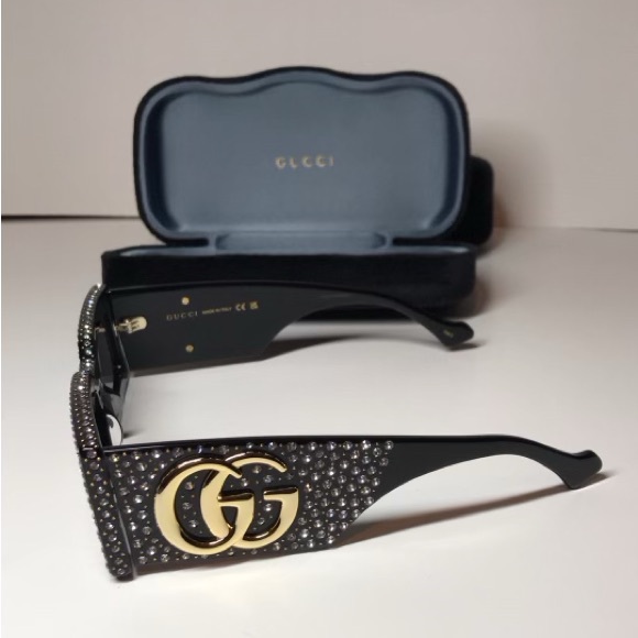 New Authentic GG1425s 005 Gucci Black Sunglasses with Crystal Accents - Picture 13 of 16